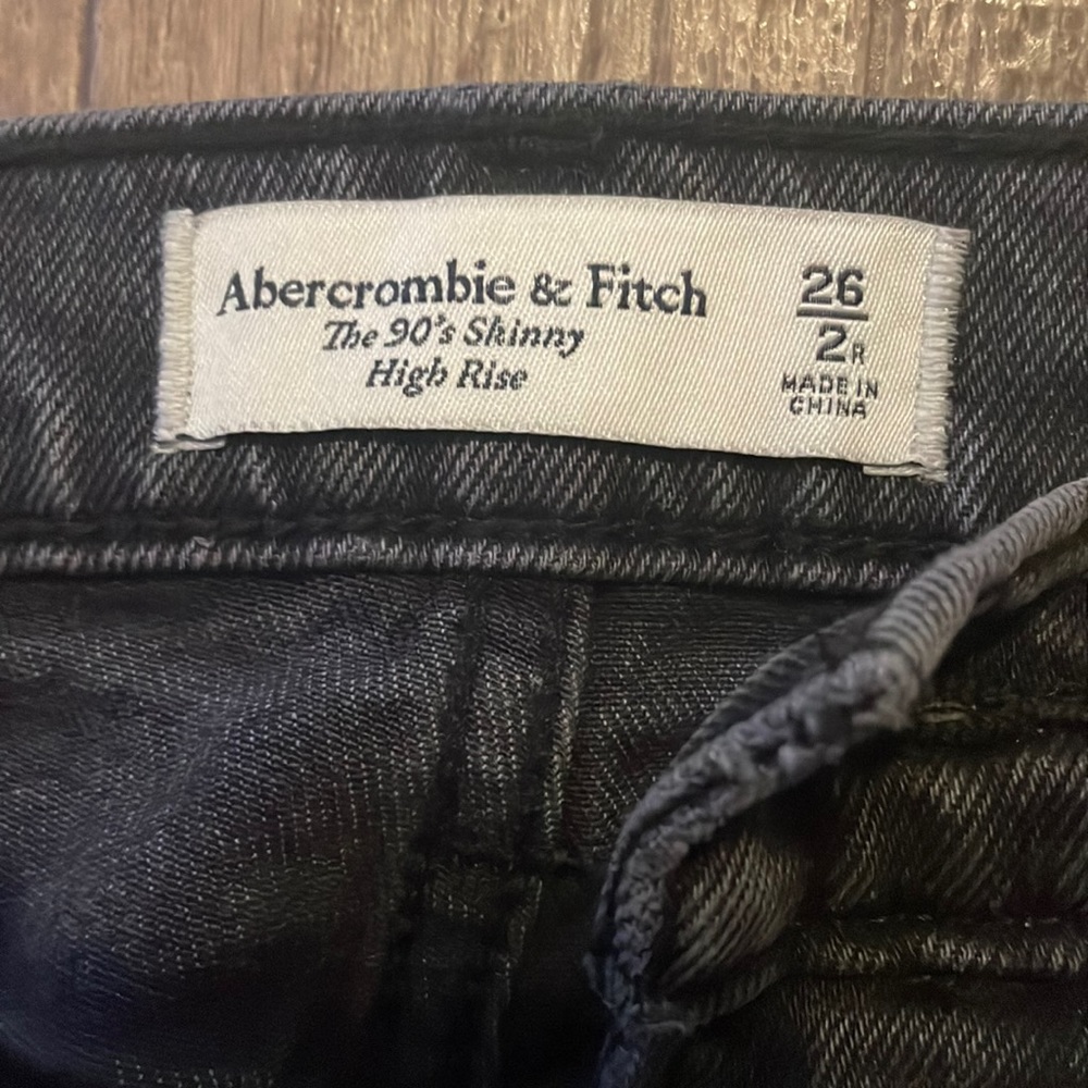 Abercrombie the 90s skinny high rise gray denim!